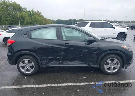 2019 Honda Hr-V Lx z USA, uszkodzony, nr VIN 3CZRU6H33KG717823